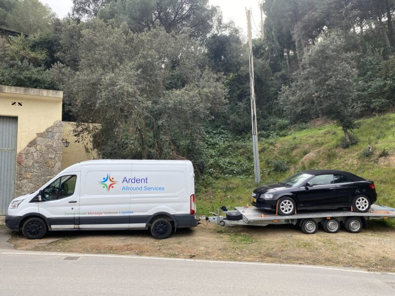Transport van Auto's , Motoren , Fietsen , Meubels , Machines , Boten , Caravans en speciaal transport