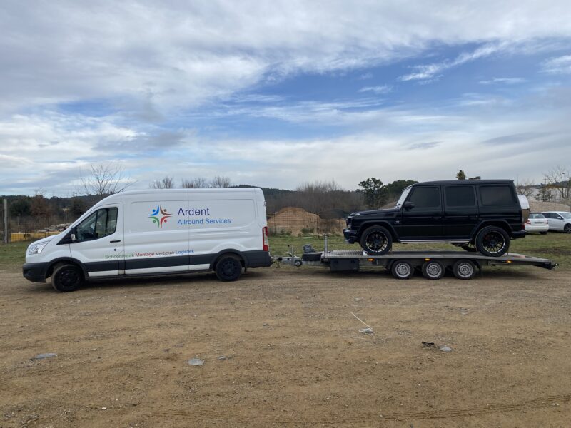 Transport van Auto's , Motoren , Fietsen , Meubels , Machines , Boten , Caravans en speciaal transport